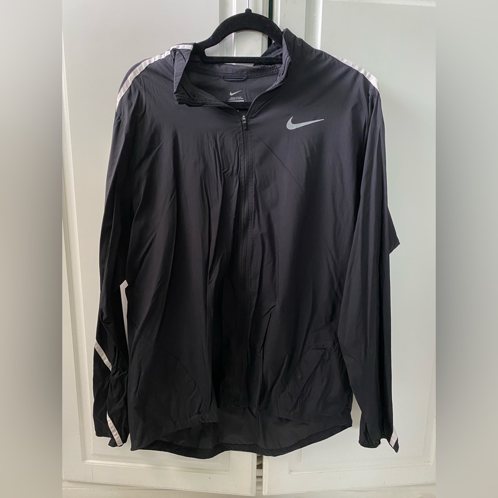NIKE WIND BREAKER